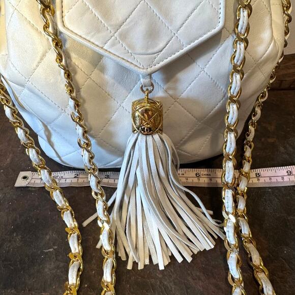 Chanel White Tassel Quilted Calfskin Leather Shoulder Bag GHW Authentic CoA - Picture 9 of 9